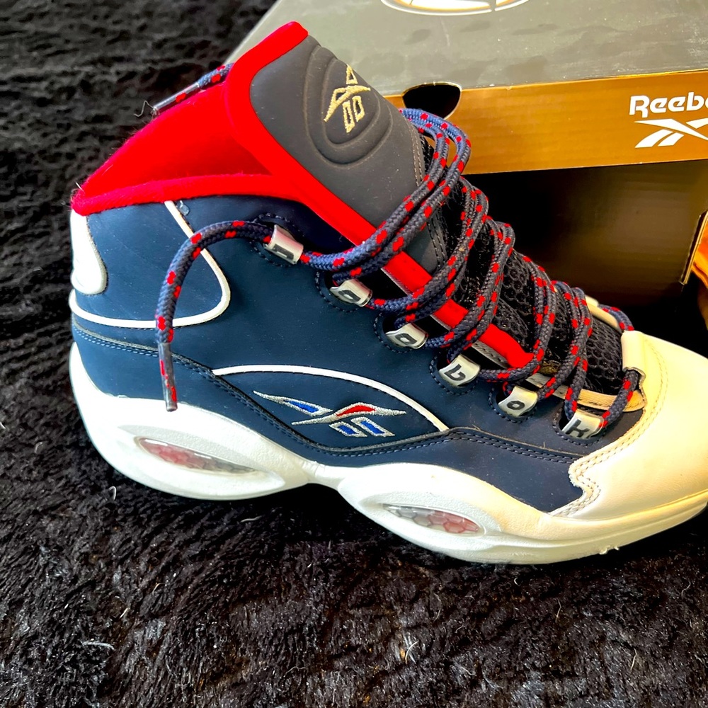 I’m selling these Question mids “USA”